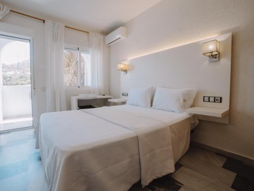 Hostal Las Gaviotas - image 12