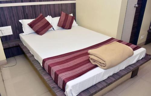 Hotel Shriniwas Executive, Wai