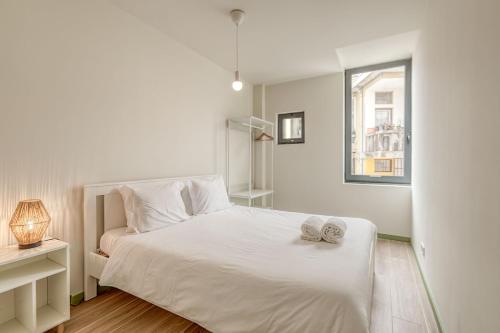 Travel and Live Apartments 5