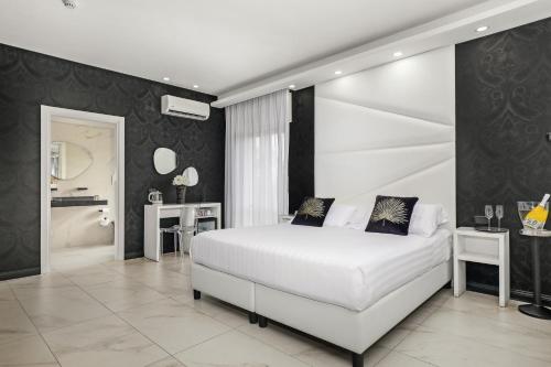 Reggia Suite Spa Hotel Room Type - Suite with Spa Bath