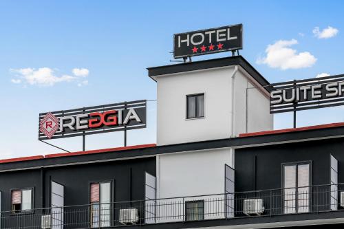 Зовнішній вигляд готелю, Reggia Suite Spa Hotel in Казапулла