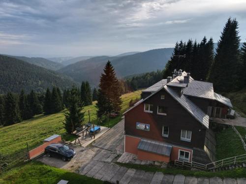 Suite with Mountain View