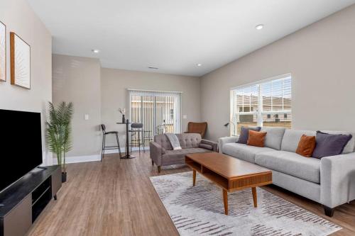 Modern 2BR 2BA New Build Condo with Garage & Patio in Wyoming, USA