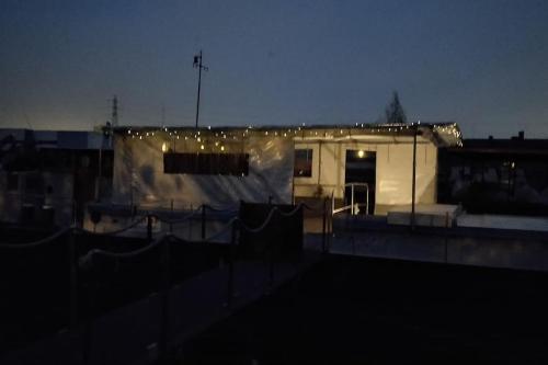 Captain's cabin: Cosy flat on a house boat, Strasbourg (photo 8)