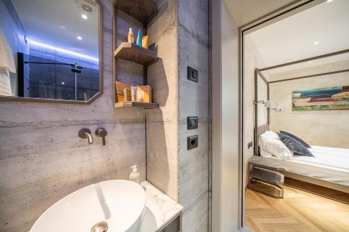 Superior Double Room image 10