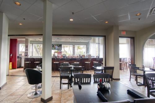 Deluxe Studios and Apartments at the Casablanca 4