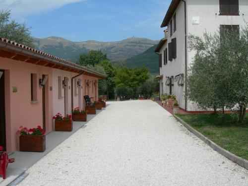 Sissepääs, Santa Croce in Fossato Di Vico