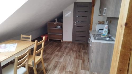 keuken, Penzion pod Březinkou (Penzion pod Brezinkou) in Sadek