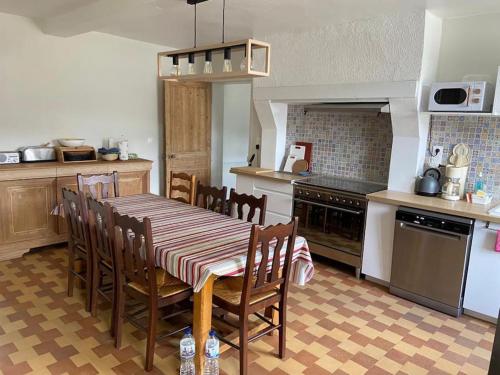 Le Domaine du Tronquoi. in Vironchaux