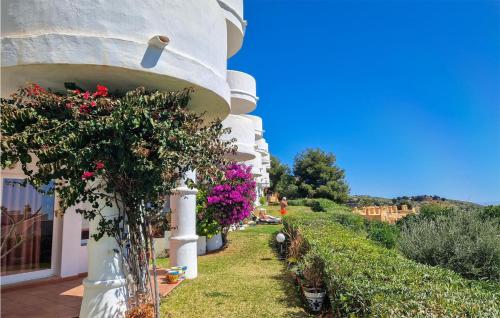 Two-Bedroom Apartment in Mijas - image 9