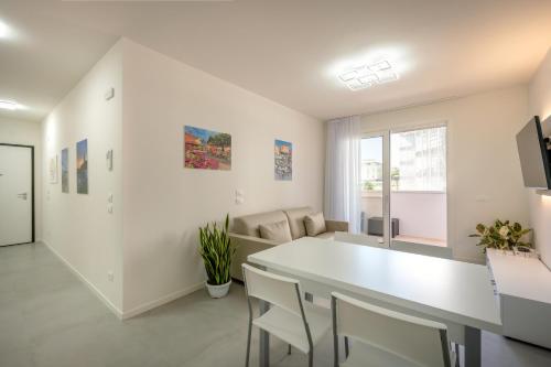 2 bedrooms, 4 beds
