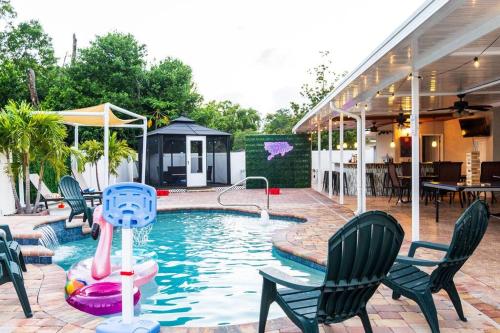 Tampa Oasis w/ Cabanas + POOL in Tampa, USA