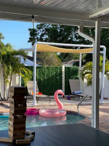 Tampa Oasis w/ Cabanas + POOL in Tampa, USA