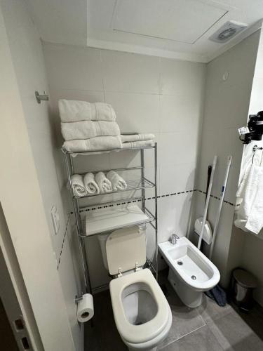 Hermoso Departamento Almagro/Hospital Italiano - image 4