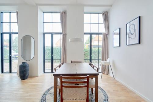 Cozy and Bright Apartments with Private Car Park - image 11