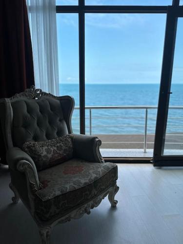 Skats, Trabzon 4 storey Villa-House by the sea - Denize sıfır 4 katlı müstakil Villa - Ev (Trabzon 4 storey Villa-House by the sea - Denize sıfır 4 katlı mustakil Villa - Ev) in Mersin (Trabzon)