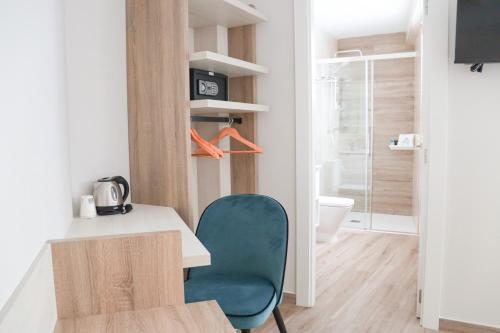 Standard Double Room image 2