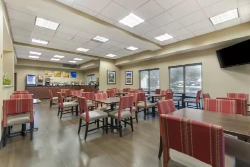 Comfort Inn & Suites San Antonio Airport