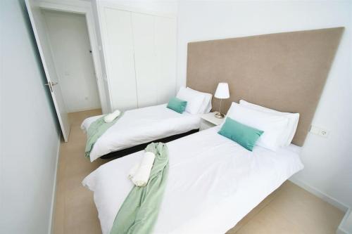 Casa Kerr - Luxury Apt - Sleeps 9 - Los Boliches