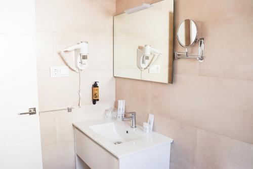 Superior Double Room image 2