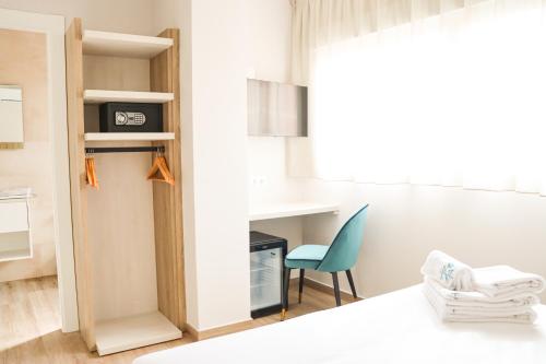 Superior Double Room image 3