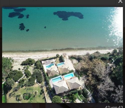 Villa Kalamos, beachfront