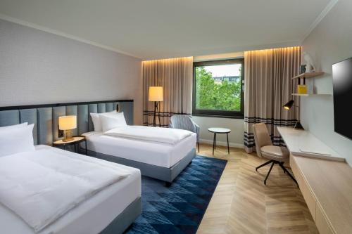 DoubleTree by Hilton Berlin Ku'damm - image 4