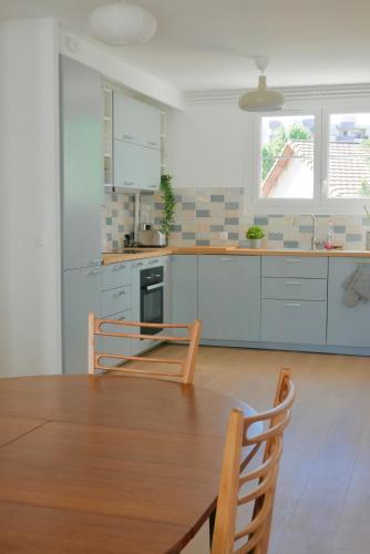 Kitchen, Bel appartement, 3 chambres et parking, Montpellier centre in Figuerolles