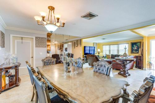 Florida Vacation Rental 6 Mi to Palm Beach in West Palm Beach, USA