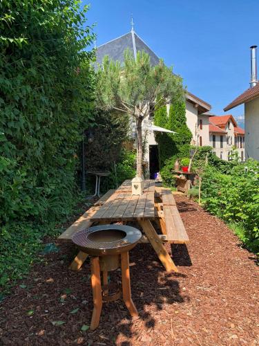 Удобства, GÎTE REDROOSTER HOME - 160m2, 4 ch, 2 sdb, fibre, parking, sauna, bain à remous (GITE REDROOSTER HOME - 160m2, 4 ch, 2 sdb, fibre, parking, sauna, bain a remous) in Theys