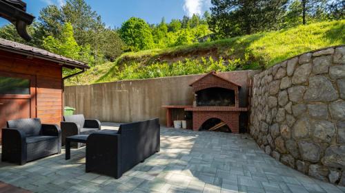 Seadmed, Specious Apartment Manitu in forest countryside in Vrata