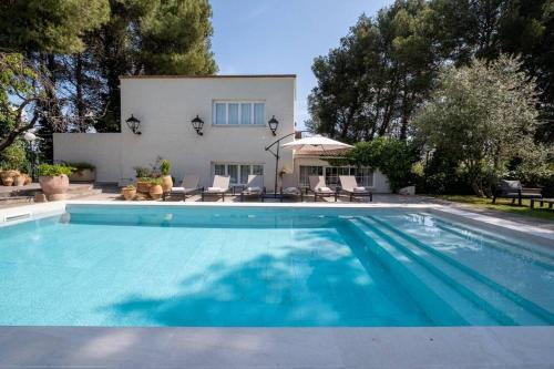 Torre Lolita - House in Lleida for 8 with pool and tennis court gîte à louer Lleida