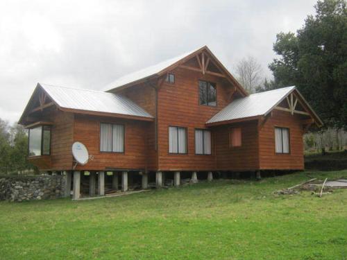 Four-Bedroom House image 9