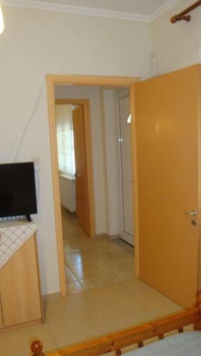 Grapes and Roses Grapes and Roses