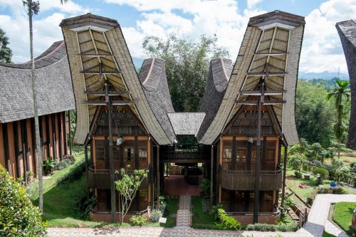 Exterior view, Toraja Heritage Hotel in Rantepao