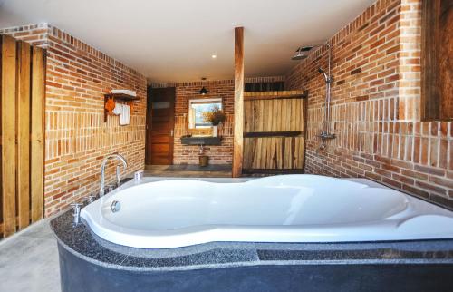 Bathroom, Seasing Boutique Hotel in Vinh Hai