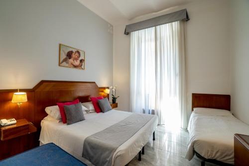 Hotel Gabriella - image 12