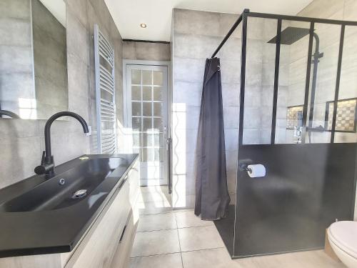 Nestor&Jeeves - PALAIS HISPANIA - Top floor apartment - image 4