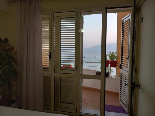 Best view on Lungomare ( Waterfront), Valona (foto 6)