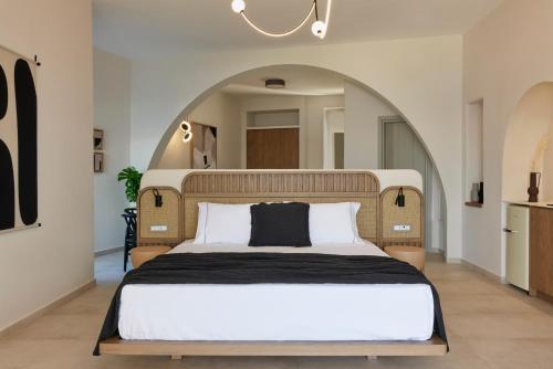 Apanemo Hotel & Suites - image 2