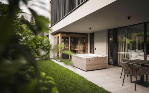 Garden Suite with Private Sauna and Whirlpool