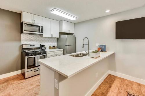 Hello Gorgeous Flat near Downtown! in Dallas, USA