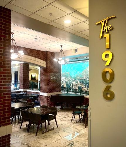 Hotel at Old Town near Great Plains Transportmuseum