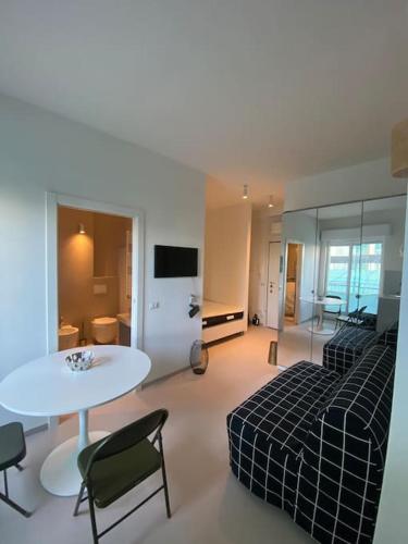 Monolocale Scalo di Porta Romana, Milan