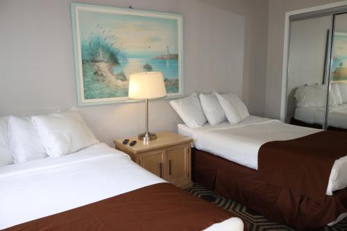 The Burgundy Inn & Homestead-Stonehaven Apartments - image 6