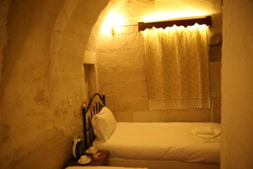 unicorn cave hotel