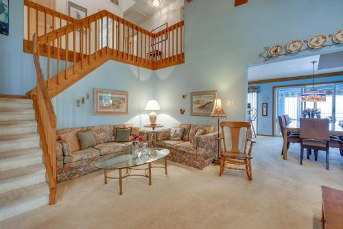 Bayfront Avalon Home with Boat Slip and Private Pool! in Avalon, USA