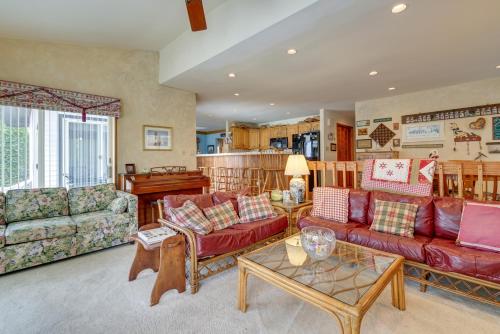 Bayfront Avalon Home with Boat Slip and Private Pool! in Avalon, USA