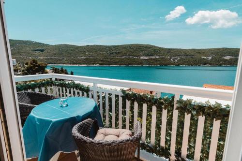 Studio Apartment with Balcony