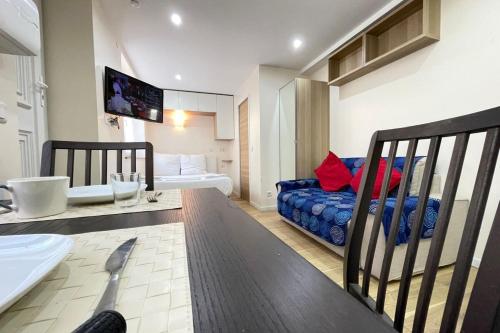 Cosy Appart Jouy N1 RER C 500 m in ยูย์ อัง โยซัซ